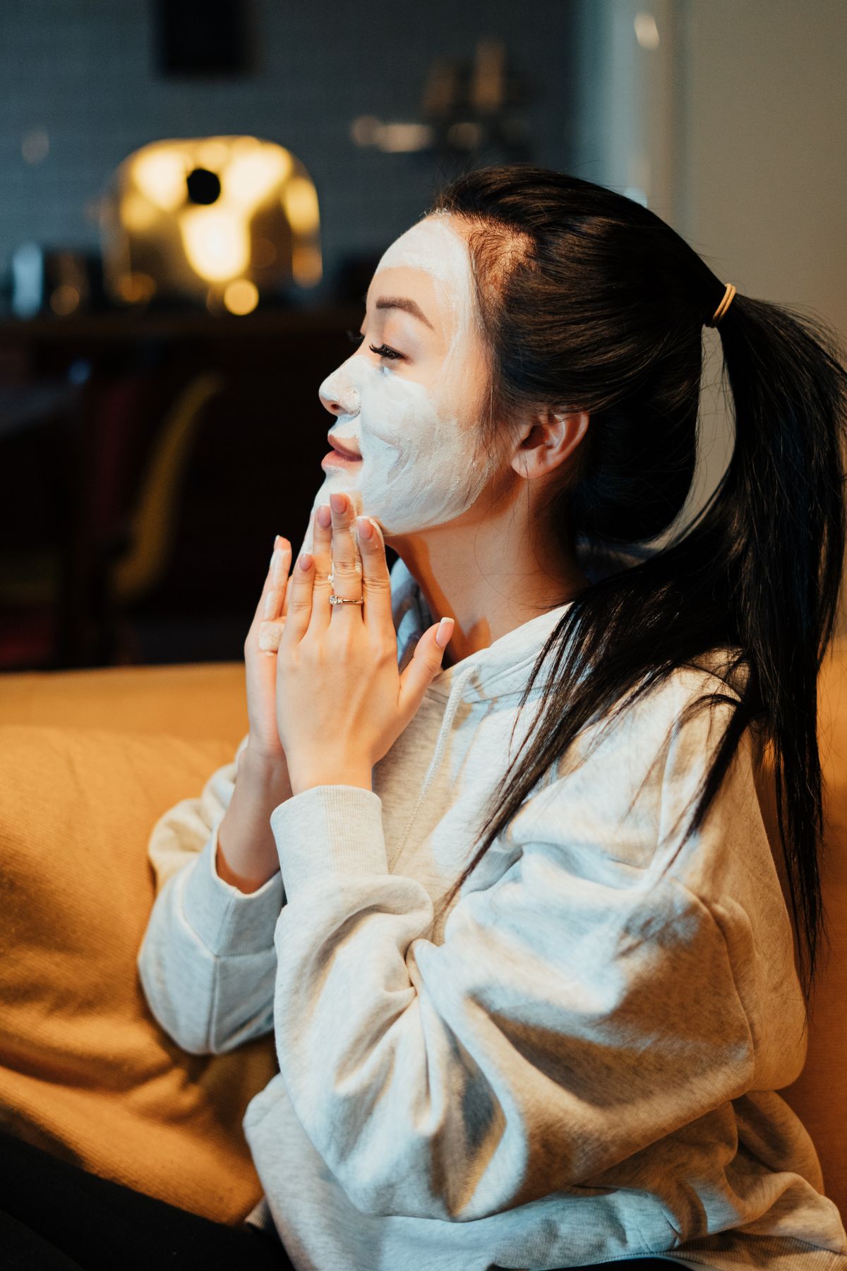 Chăm sóc da trước khi trang điểm: bước nền